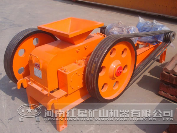 對輥式破碎機(jī) 對輥式破碎機(jī)
